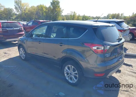 2017 Ford Escape Se z USA, uszkodzony, nr VIN 1FMCU9G93HUB37816